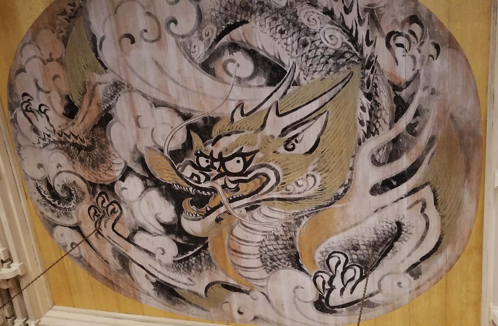 円覚寺の白龍 龍の爪は3本