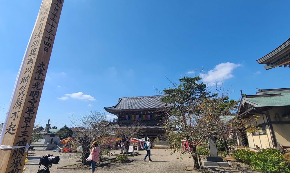 2024年の光明寺の十夜法要　あまり人がいない様子