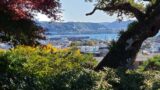 旧山本条太郎邸の庭から見た由比ガ浜