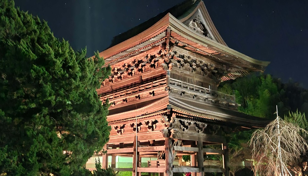 建長寺の1月1日0時32分の様子 フラッシュをたいて撮った様子
