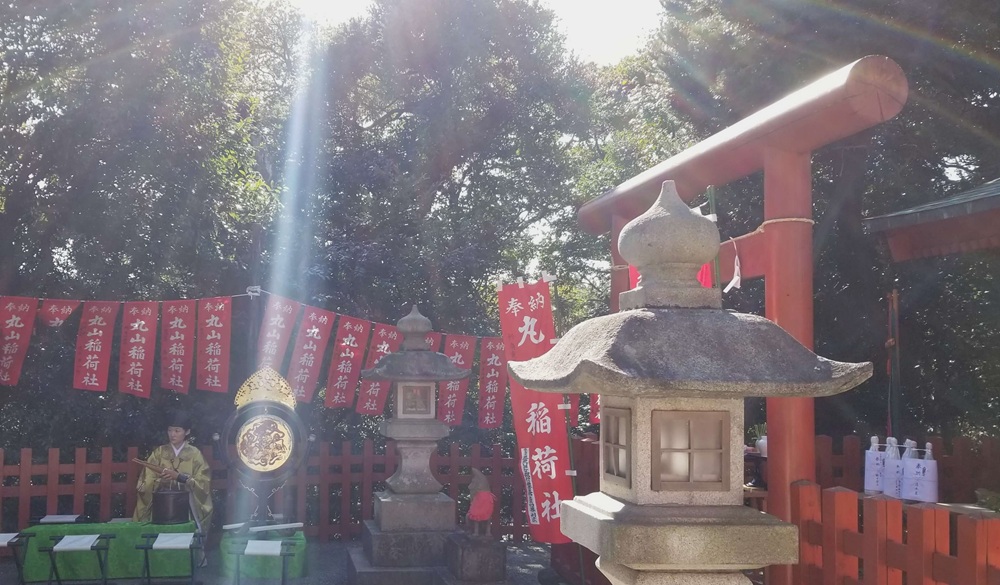 鶴岡八幡宮　丸山稲荷社初牛祭の様子
