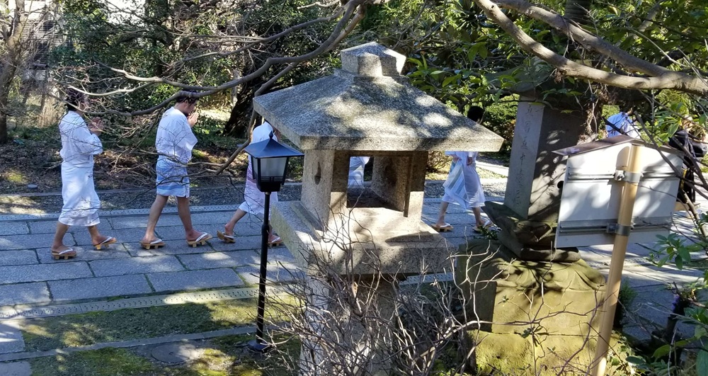 長勝寺 大國禱会成満祭 水行場に向かう修行僧