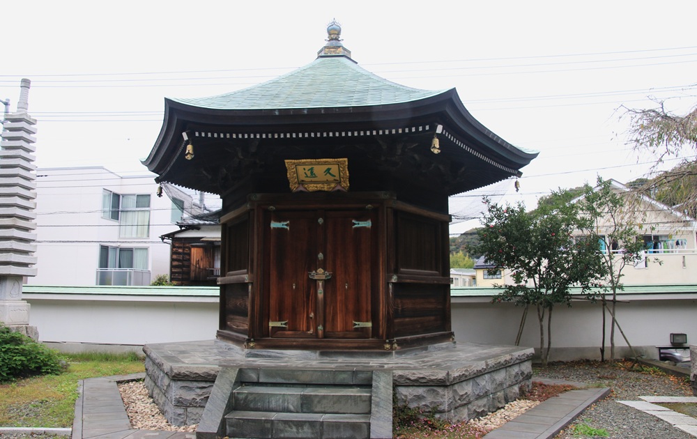 長勝寺 普段の六角堂の様子