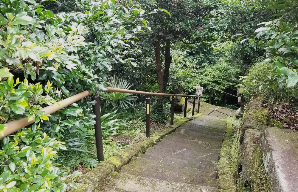 山ノ内　第六天社　階段