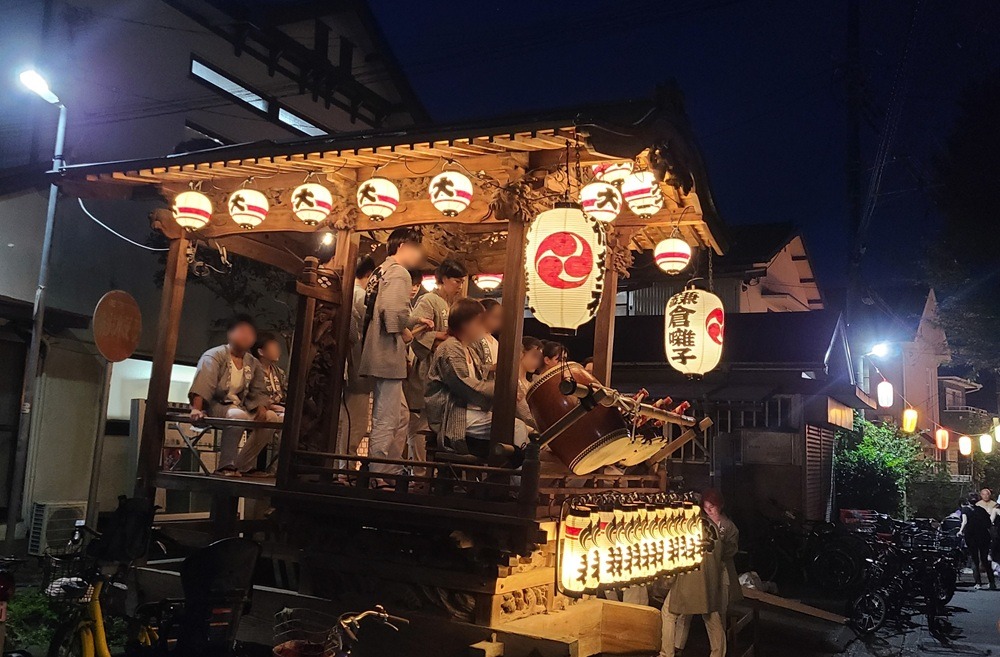 夜の大町まつり　神輿の提灯に灯とお囃子