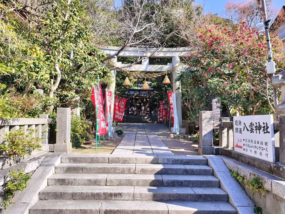 大町　八雲神社の昼の風景