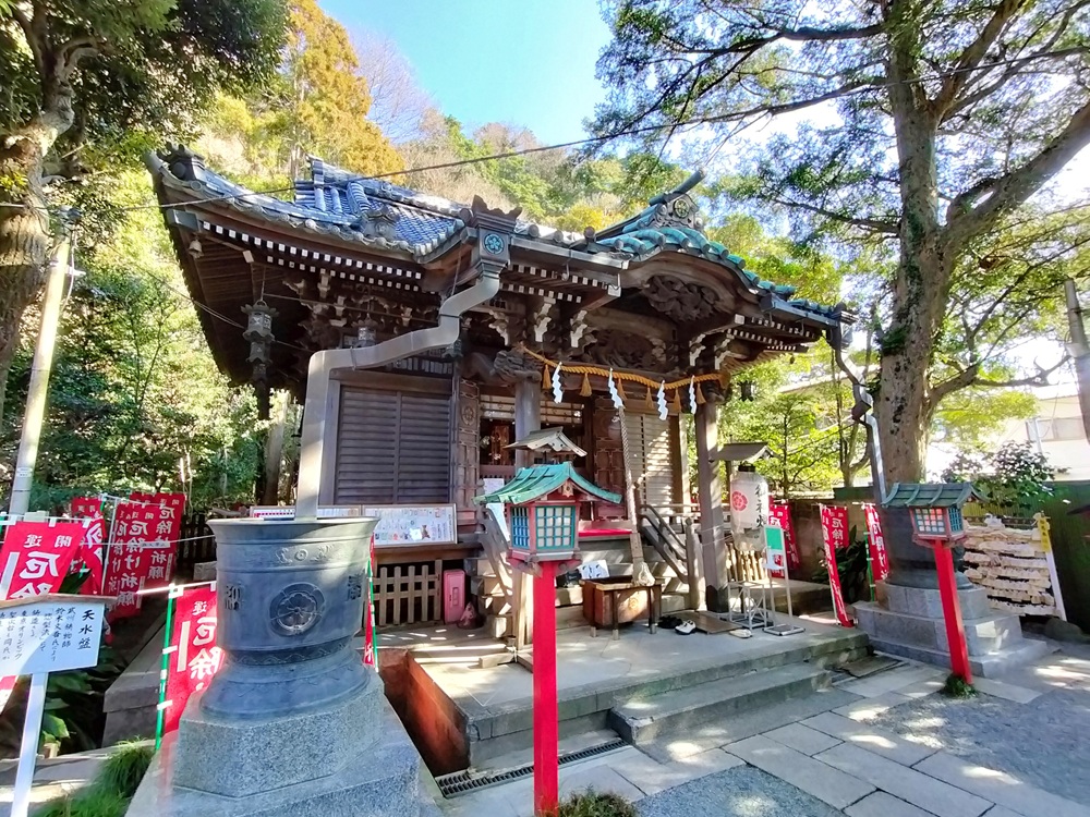 大町　八雲神社の昼の風景