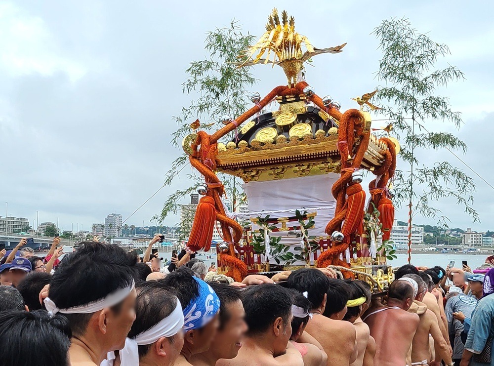 江の島　神輿