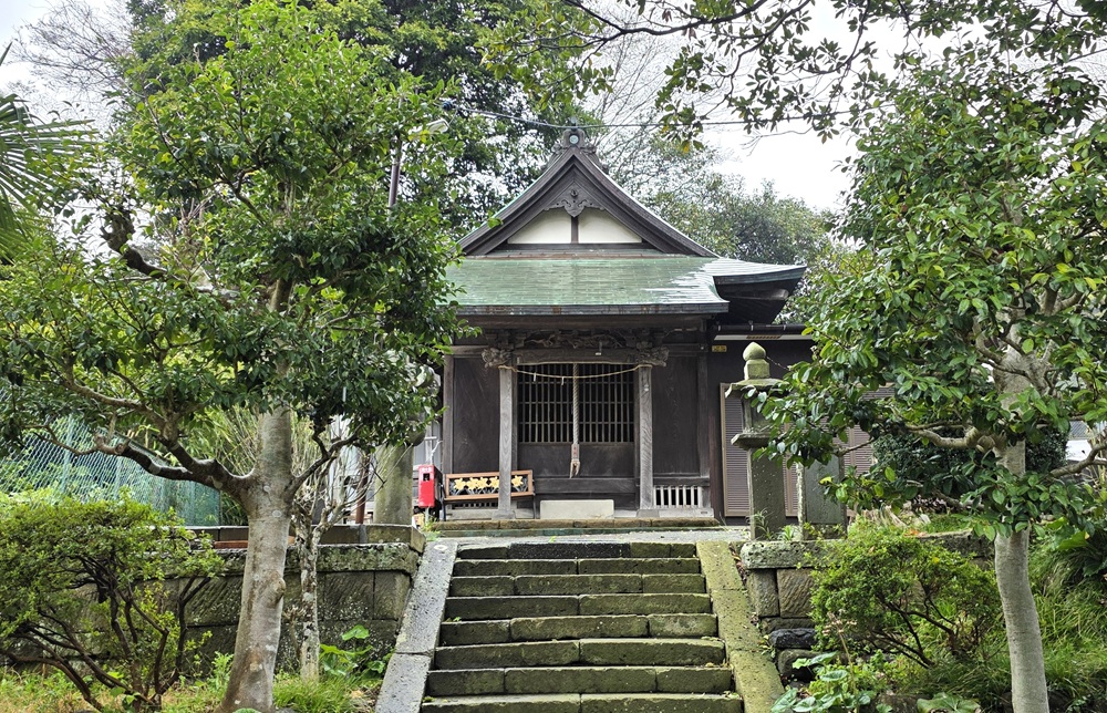 西御門の八雲神社　本殿