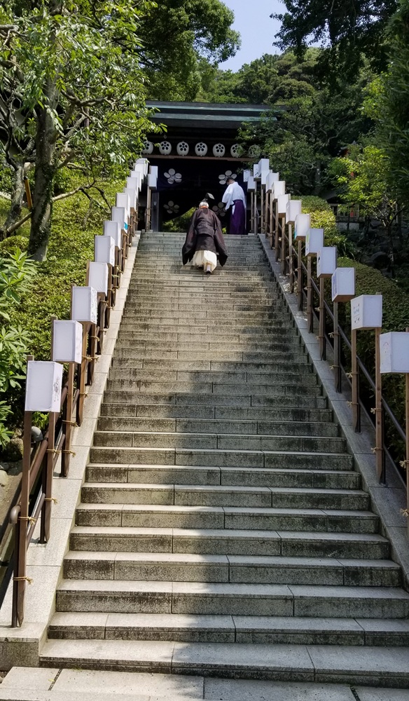 荏柄天神社の階段　 例大祭　