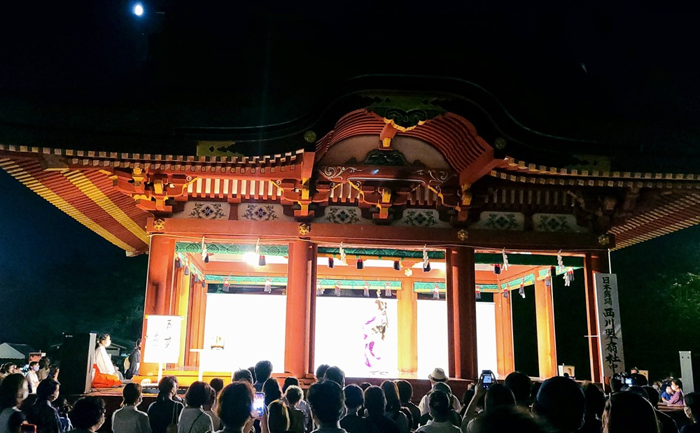 鶴岡八幡宮　立秋祭　夜の舞殿
