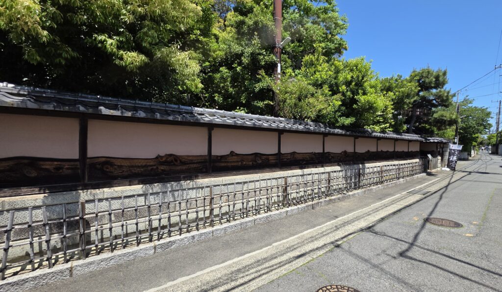 吉屋信子記念館外併