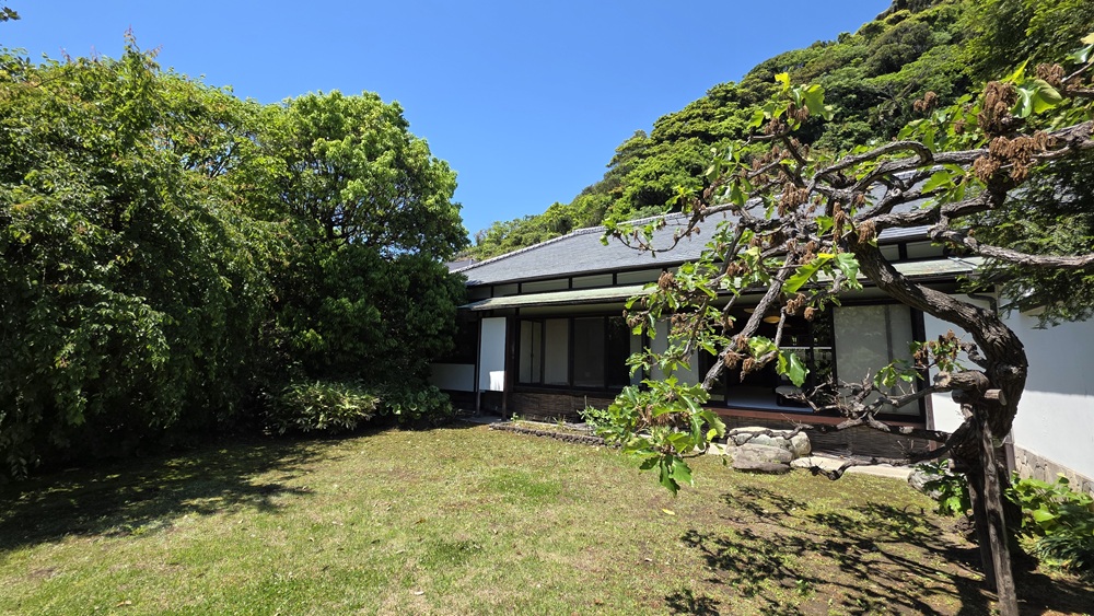 吉屋信子記念館庭