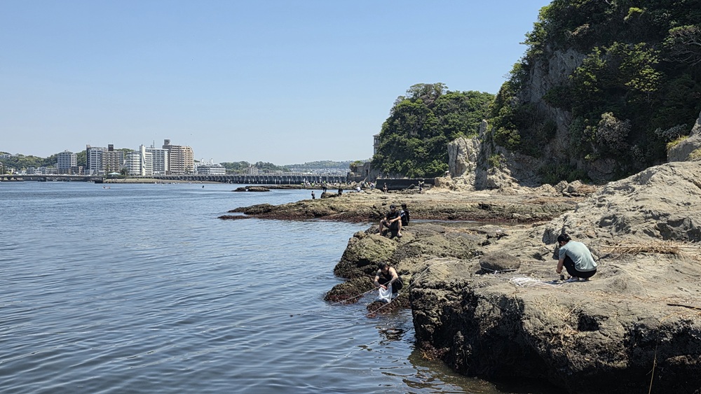 江の島 海岸沿い