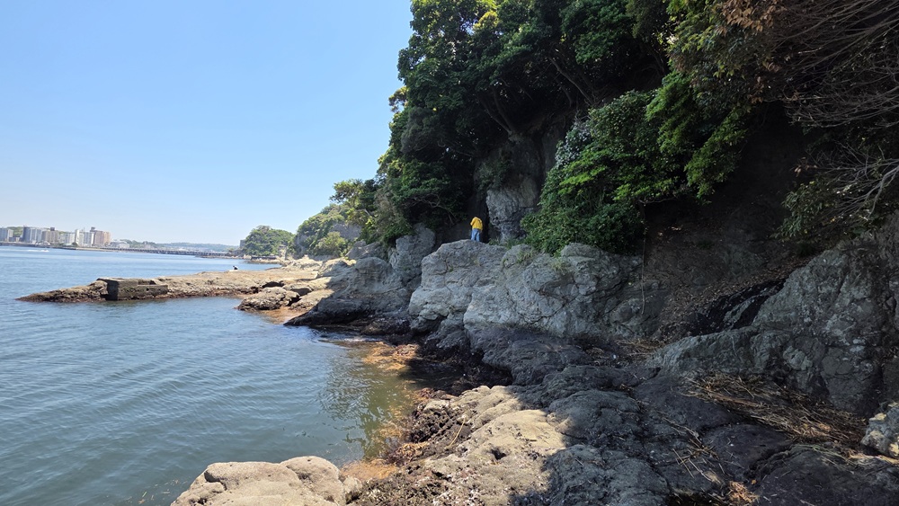 江の島 海岸沿い