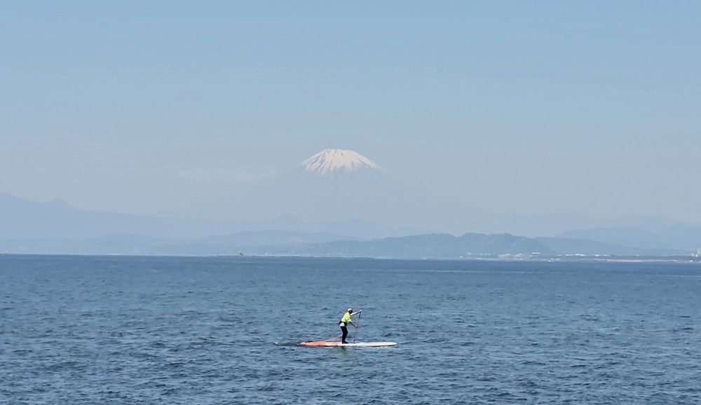 江の島 海とカヌーと富士山