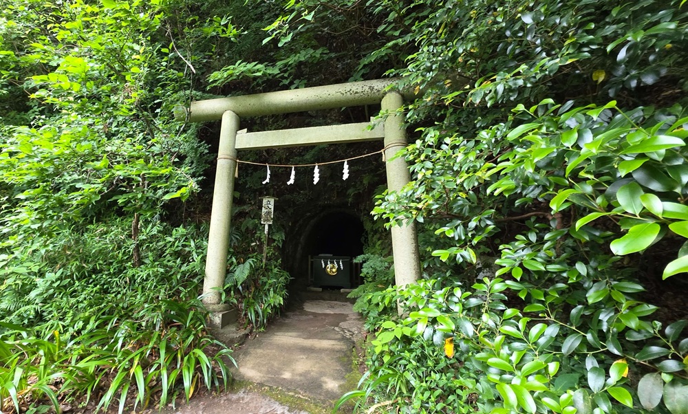 荏柄天神社熊野権現の鳥居