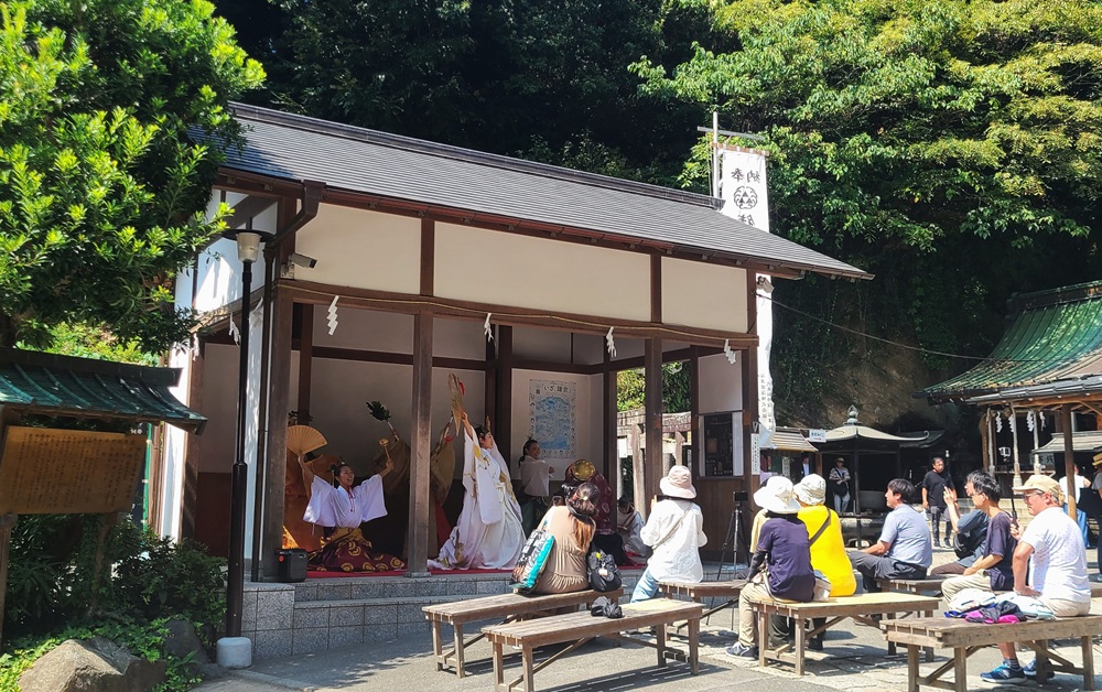 銭洗弁財天宇賀福神社 珊瑚ノ宮 奉納