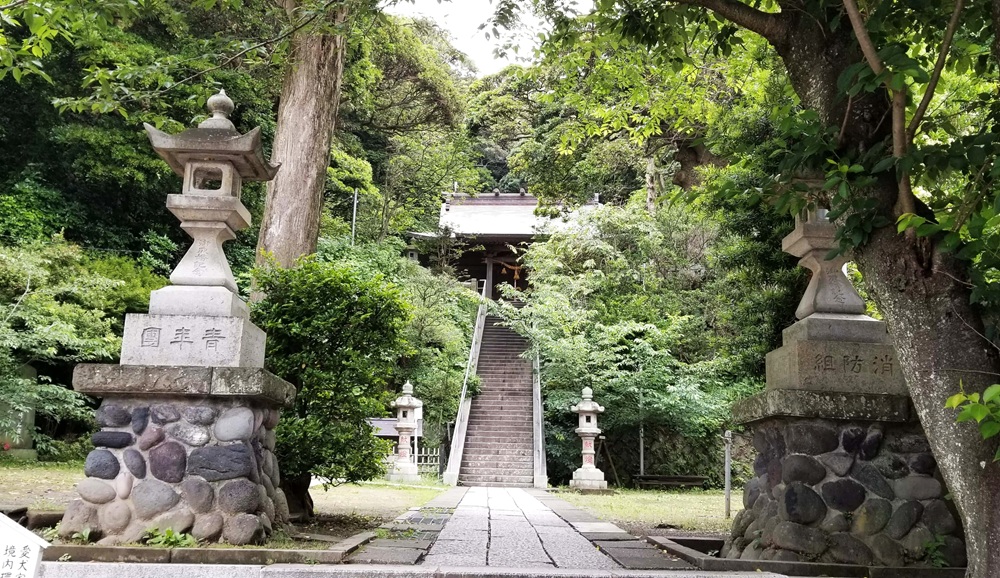 甘縄神明社 境内