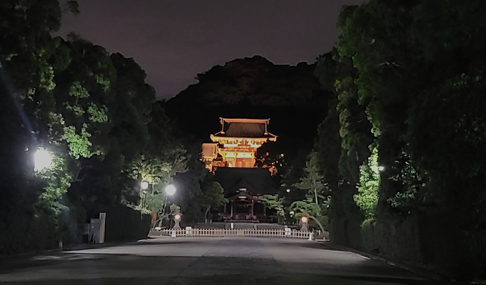 4時25分の八幡宮境内の様子