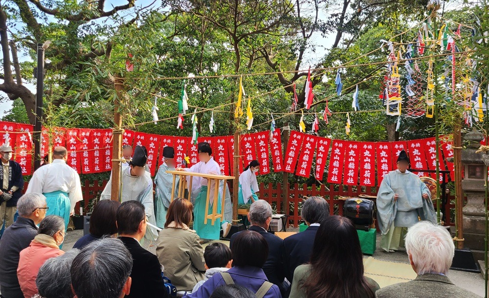 鎌倉神楽の準備中です。 14時32分
