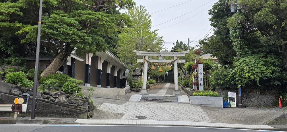 現在の小動神社の正面